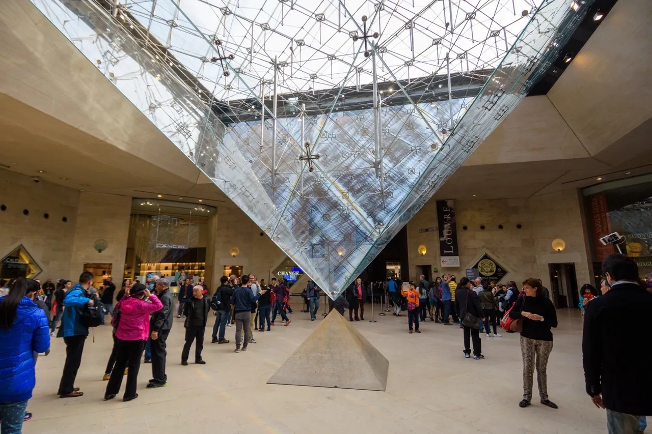 louvre tours en paris 02