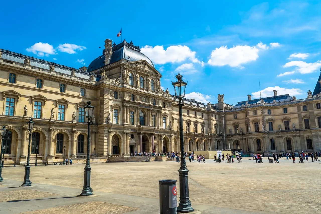 louvre tours en paris 05